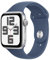 Apple Watch SE (2. Generation) GPS 44 mm Smartwatch mit Aluminiumgehäuse in Silber und Sportarmband in Denim (S/M). Fitness und Schlaftracker, Unfallerkennung, Herzfrequenzmesser, Retina Display