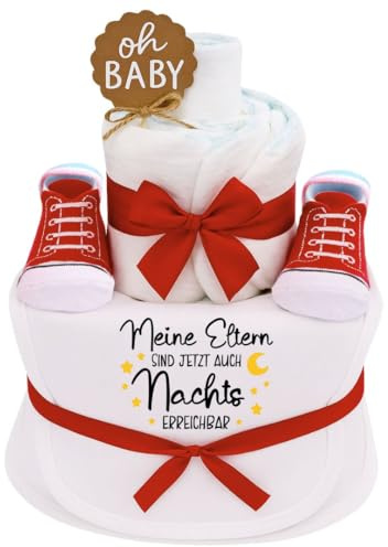 Trend Mama® | Windeltorte | Geschenk zur Geburt & Babyshower | mit 24 Markenwindeln, Lätzchen Meine Eltern sind auch Nachts erreichbar, Sneakersocken | (Rot| Nachts erreichbar)