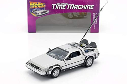 OPO 10 - DELOREAN car from the movie BACK TO THE FUTURE I - scale 1:24 (Ref: 01V-22443)