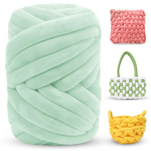 LEREATI Thick Chunky Yarn for Arm Knitting Jumbo Tube Yarn Soft Chunky Knit Blanket Yarn, Velvet Yarn for Crocheting Handbags Hand Knitting Pet Bed Rugs Pillows Crafts (500g, Light Green)