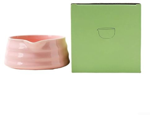 Eawfgtuw Bol à matcha fabriqué à la main avec bec verseur, en faïence, 13 cm, bol traditionnel pour fouetter et verser le thé vert mousseux authentique (rose)