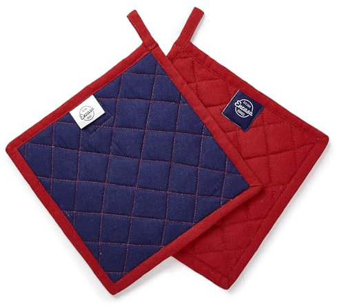 Encasa XO Heat Resistant Cotton Pot Holders With Hanging Loop - Set Of 2 - Red - Multipurpose Quilted Everyday Hot Pad For Kitchen, Camping, BBQ & Microwave - 21 cm