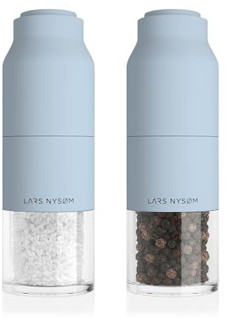 LARS NYSØM Salz und Pfeffermühle Set mit verstellbarem Keramikmahlwerk I Edelstahl Pfeffermühle und Salzmühle I Gewürzmühlen Set (Sky Blue)