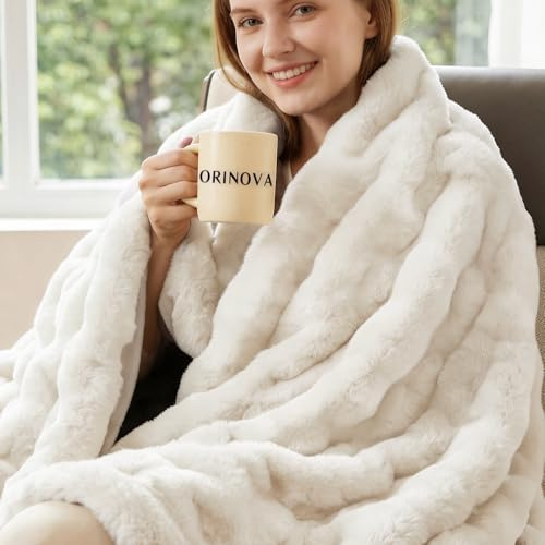 ORINOVA Couverture Cream Beige Fausse Fourrure Plaid Moelleuse 130x150 cm Couverture Douce Chaude Polaire Canapé Lit Lavable Fluffy Blanket