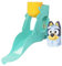 Toomies Blueys Tobogán de Agua para niños pequeños, diversión acuática con Ojos giratorios, promueve la motricidad Fina, con ventosas, a Partir de 18 Meses