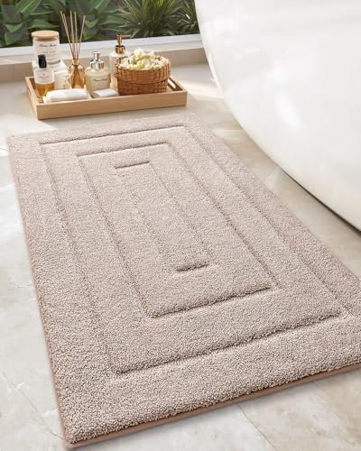 COLOR&GEOMETRY Badezimmerteppich 44 x76 cm, Extra Weiche und Saugfähige Badematte aus Mikrofaser, Maschinenwaschbare Badteppich, Badvorleger für Badezimmerboden und Badewanne, Rollenpackung, Beige