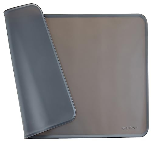 Amazon Basics Tappetino sottociotola di cibo e acqua per animali domestici, impermeabile, antiscivolo in silicone, 61 x 41 cm, Grigio, Tinta unita