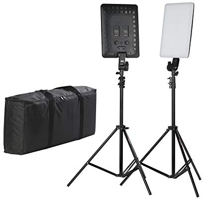 Quadralite Thea 450 LED-panelsats (2 delar: Quadralite Thea 450 LED-panel, 2 x ljusfästen 195 cm, maximal effekt: 45 W, ljusvikt: 1403 g)