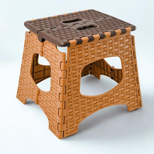 Klapphocker S (32,5×28,5×27 cm) Braun – Tritthocker faltbar bis 120 kg – rutschfest & tragbar – Kunststoff Klapptritt für Küche, Bad, Camping & Haushalt