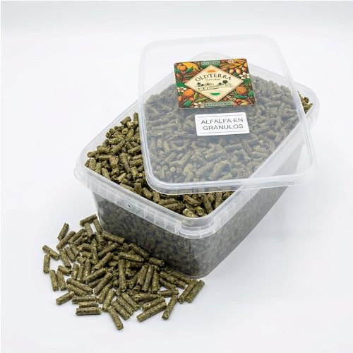 OLD TERRA NATURAL _3 litri. Cibo di erba medica granulata per conigli e porcellini d'India | 100% naturale, senza additivi, nutrizione superiore per roditori | confezione con chiusura ermetica per