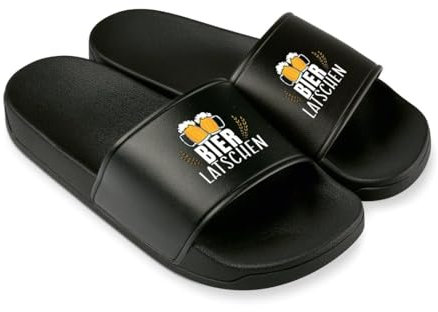 Bierlatschen Badelatschen für Herren Geschenk für Männer - Lustige Hausschuhe, Schlappen - Badeschuhe lustig - Biergeschenke (Schwarz/Schwarz, EU Schuhgrößensystem, Erwachsene, Numerisch, M, 45)