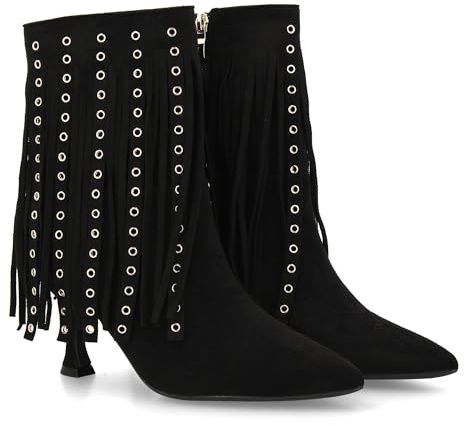 96582 Botin de mujer con diseno de cana adornada con flecos largos y ojales metalicos. Acabado en punta y tacon fino. Cierre lateral con cremallera ideal temporada otono invierno. Negro Talla 40
