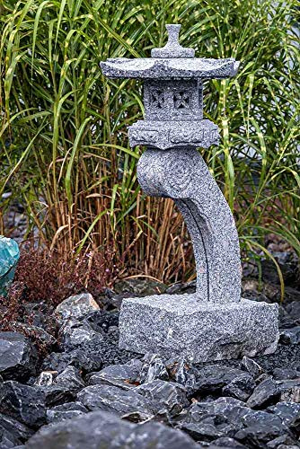 IDYL Lanterne en pierre de granit Rankei | Résistante au gel | Taille 90 cm | Gris | Fabriquée à la main | Décoration de jardin japonais | Éclairage de bassin | Éclairage de chemin | Pour éclairage |