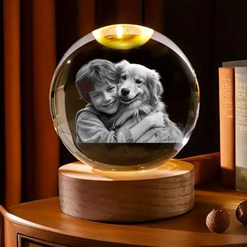 SHENGBEIDZ Bola De Cristal Personalizada Con Foto De Mascota En 3D Y Base Con Luz LED, Regalo De Recuerdo for Los Padres De Los Novios Con Fotos De Mascotas, Decoración De Mesa(Colorful,6cm)