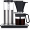 Wilfa Classic - Cafetera de filtro con función antigoteo manual, función de apagado automático, capacidad de 1 litro, color plateado