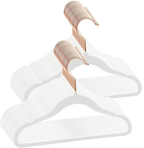 ABHENG 50 Stück Kinderkleiderbügel Samt, Samtbügel für Baby mit 360° Drehbarem Haken, rutschfeste und strapazierfähige mit Krawattenhalter, 30B x 20,5H cm, Weiß, AFY0350W