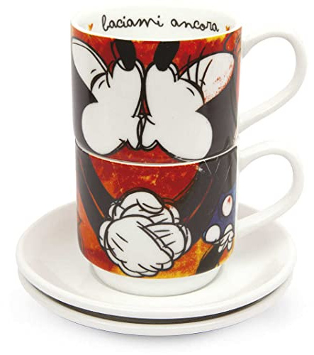 Egan Set 2 Tazze caffè Collezione Disney Mickey Mouse Love. Oggetto Realizzato in Porcellana di Colore Rosso e Multicolore. Dimensione: h 5,5 cm. La referenza è PWM02I/S