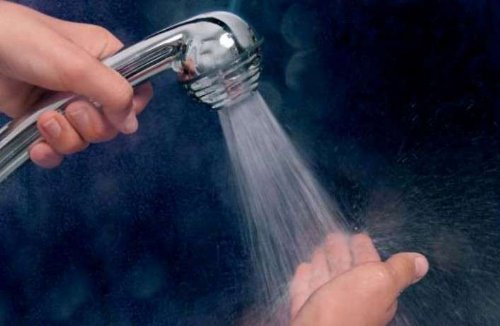 Duschkopf Novolence mit Massagestrahl, wassersparend