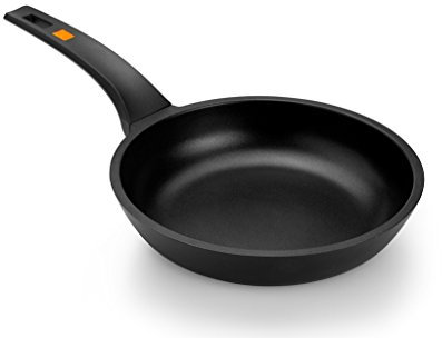 BRA Efficient | Sartén 30 cm, Aluminio Fundido con Antiadherente Platinum Plus, Apta para Todo Tipo de cocinas incluida inducción, Libre de PFOA, Negro