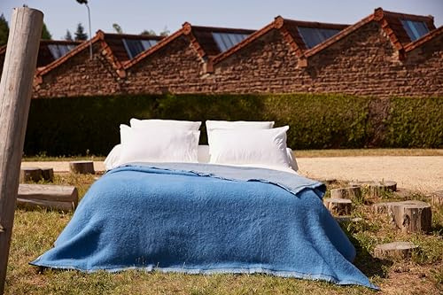Couverture, Laine, Myosotis/Ciel, 300x240 cm - POYET MOTTE - Gamme Aubisque - Made in France