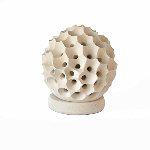 Maestro d'arte De Iaco Alfredo Lampada da terra o tavolo SFERA NIDO D'APE Piccola scultura decorazione in Pietra Leccese salentina misure 14 x 14 cm