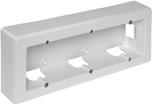 Zócalo triple blanco 253x96x43mm, ideal para ocultar cables y dar un acabado estético a paredes.