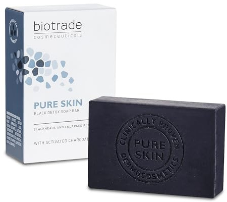 Biotrade Pure Skin Reinigende Schwarze Barrenseife mit Aktivkohle – Natürlich Peeling-Schwarze Seife, die Mitesser, Unreinheiten, Öligkeit kontrolliert & Poren verfeinert – 100g
