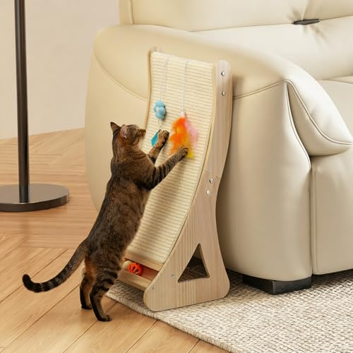 Prelisee Griffoir pour Chat avec Tapis Griffoir Chaten Sisal Naturel 100% Planche Gratter Chat en Rampe Arqué de 63cm,Bois Massif Griffoir Interactif Chat avec Cloche Plume Protéger pour Canapé,Mural