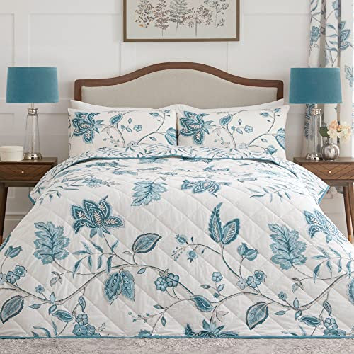 Dreams & Drapes Teal Blue Damask Bedspread – W200 x L230cm – Quilted Floral Blanket – Vintage Turquoise Bed Cover – Soft Padded Bedroom Throw