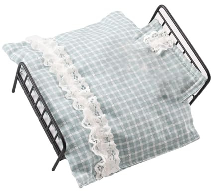 JSGHGDF Handcrafts Parure de lit en fer avec couette et taie d'oreiller pour maison de poupée 1/12 ans
