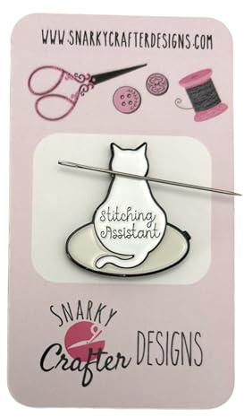 Stitching Assistant White Cat on Embroidery Hoop Enamel Needle Minder
