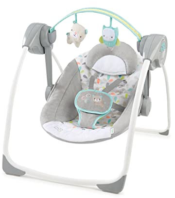 Ingenuity Comfort 2 Go Altalena per bambini compatta portatile a 6 velocità con musica, pieghevole, 0-9 mesi (Fanciful Forest)