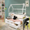 thematys Kinderbett 90x200 mit Zwei Schubladen, Rausfallschutz, Ausziehbett, Rolllattenrost - Hausbett 90x200cm Dachgestell für Jungen & Mädchen - Kinder Haus Bett Kiefernholz für Kinderzimmer Weiß