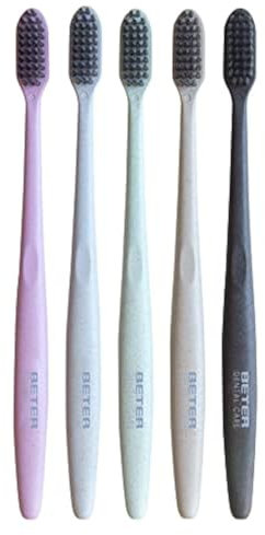 Beter – Spazzolini da denti per adulti, filamenti con carbone attivo, intensità media, senza BPA, manico realizzato in fibre di grano, sostenibile e riciclabile, kit da 5 pezzi