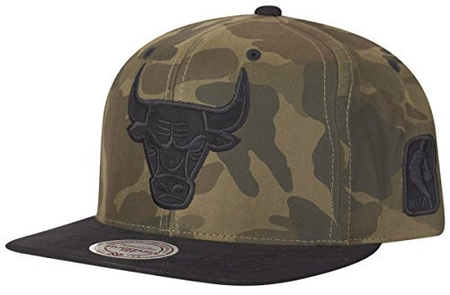 Mitchell & Ness Snapback Cap Woodland Camo Chicago Bulls camo/blk