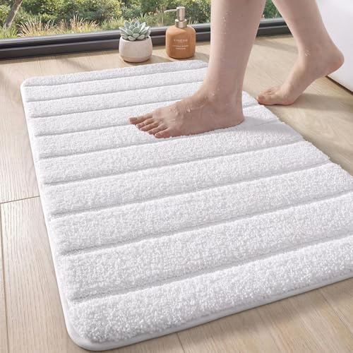 DEXI Bath Mat 45 x 75 cm, Non-Slip and Absorbent, White | Extra Soft, Microfiber Bathmat, Washable Rugs, For Shower Floor & Bathtub, Bathroom Accessories Decor