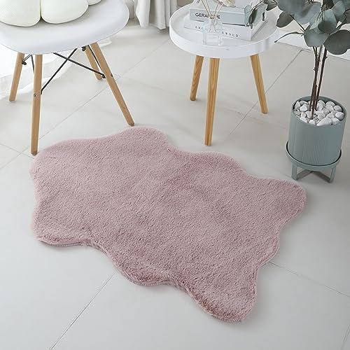Carpetsale24 Kinderteppich Moderne Fell-Form Design 60 x 90 cm Rosa - Waschbarer Kleiner Teppich Schlafzimmer Extra Weich und Flauschig - Teppich Kinderzimmer für Mädchen und Junge Kunstfell