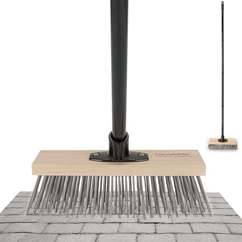 Hausfelder Drahtbesen mit Stiel zur Moosentfernung 30 cm breit – Stahlbesen für Pflastersteine, Unkraut und Moos – robuster Strassenbesen 150 cm für Hof, Terrasse und Garten