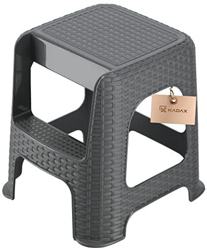KADAX Hocker aus Kunststoff-Recyclingmaterialien, Tritthocker bis 160 kg, Rattanhocker mit Antirutschfüßen, stufiger Badhocker, Wohnhocker, Leichter Sitzhocker, Gartenhocker, Schemel (Grau)