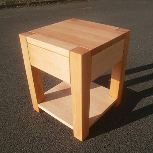 Nachttisch Holztisch Beistelltisch Erle massiv. Maße : 40x40x40cm hoch. Massanfertigung.