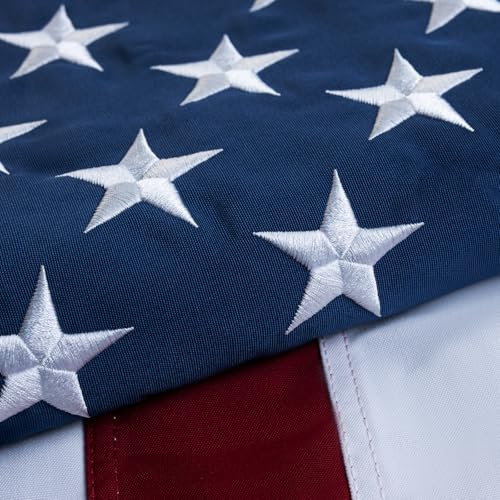 A-ZCOVER Bandiera americana in cotone 5 x 7 m, realizzata negli Stati Uniti, resistenti bandiere statunitensi con strisce ricamate di lusso e 2 occhielli in ottone, bandiera USA premium per interni