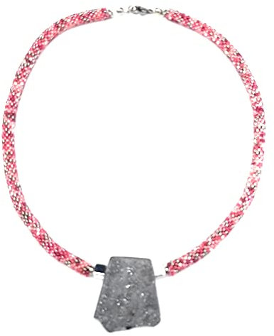 Rosafarbene Häkelkette mit Achat-Anhänger