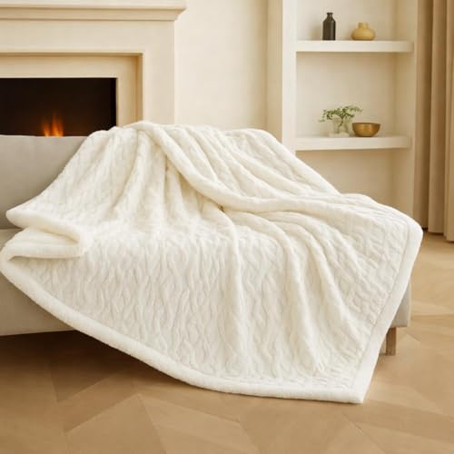 Plaid XXL 230x200 cm – Coperta super morbida e calda BOSALONI HOME, plaid elegante da divano e letto con lavorazione a rilievo – Autunno Inverno – Bianco Puro