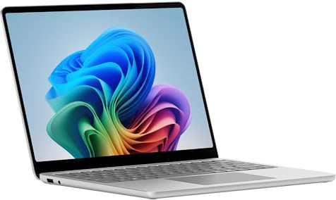 Microsoft Surface Laptop | Copilot+ PC | 13” LCD Touchscreen | Snapdragon® X Plus | 16GB RAM | 256GB Speicher | Neuestes Modell | Platin