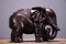 Aibote Elefanten-Statue aus natürlichem Ebenholz, Feng Shui, Reichtum, Glück, Holzfigur, Skulptur, Heimbüro, Schreibtisch, Dekoration, Geschenk, 10,2 cm (L) x 4,1 cm (B) x 6,1 cm (H)