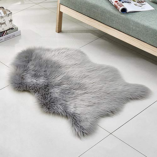 WEIDD Faux Sheepskin, Lambskin Fur Rug | Fluffy Rug for the Bedroom, Living Room or Nursery | Furry Carpet or Throw for Chairs, Stools and Couches ，light grey 40x60cm shaped