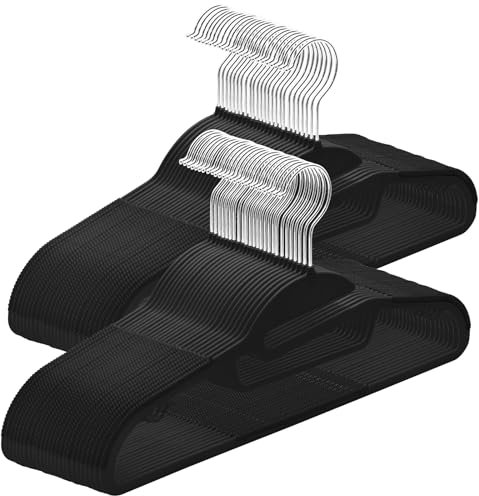 ABHENG Kleiderbügel Kunststoff, 50er-Pack Rutschfester Bügel mit U-förmiger Öffnung, Nass und Trocken, Platzsparender Kleiderbügel mit Krawattenhalter und 360° drehbarer Haken, Schwarz+Silber,APY0450B
