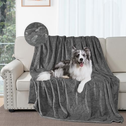 DUJUIKE Manta de Cama Impermeable para Perros, Franela Reversible Suave Multiusos, Adecuada para Mascotas, Cama, Sofá, Protección de Muebles (102 x 152 cm, Gris)