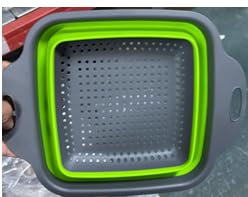 Collapsible Colander Lightweight Food Strainer Space Saving 24cm Collapsible Strainer with Handle Foldable Rice Sink Colander for Draining Pasta Vegetable Fruit Home Kitchen Accessories (Pack of 1)