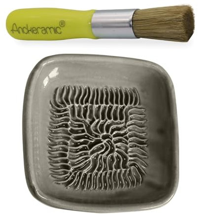 ANCKERAMIC® Ceramico Original Finlandia - Juego de rallador de cerámica y pinceles para hornear - rallador de ajos de cerámica, rallador de jengibre y pincel de cerdas naturales, hecho a mano (color